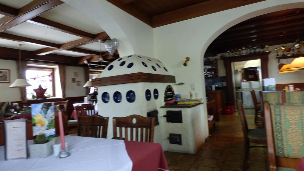 Hotel Dorfgasthof Schloesslstube Stuhlfelden Ngoại thất bức ảnh
