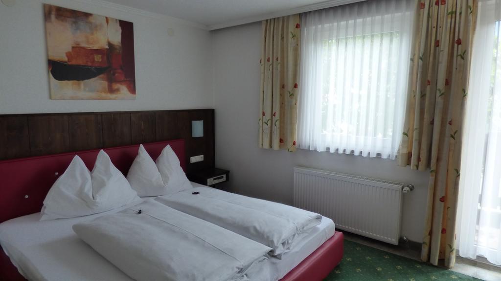 Hotel Dorfgasthof Schloesslstube Stuhlfelden Ngoại thất bức ảnh